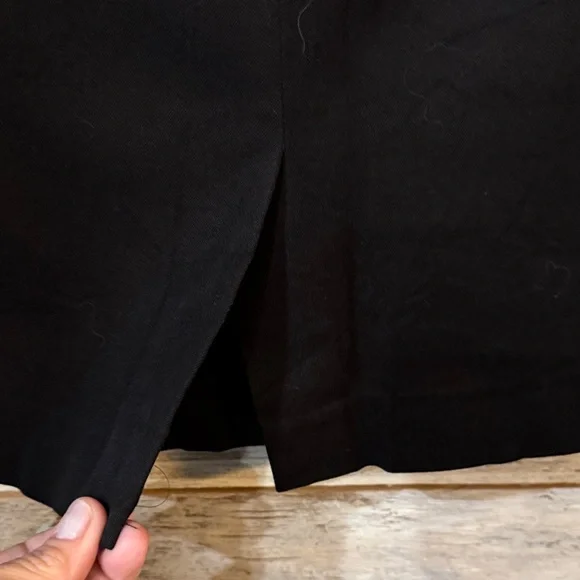 Banana Republic Black Pencil Skirt - Picture 4 of 5